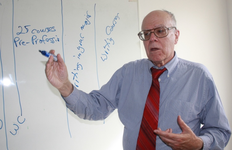 Christopher Thaiss, profesor emérito U. de California Davis: Admitir estudiantes de primera generación en la universidad es sólo el primer paso