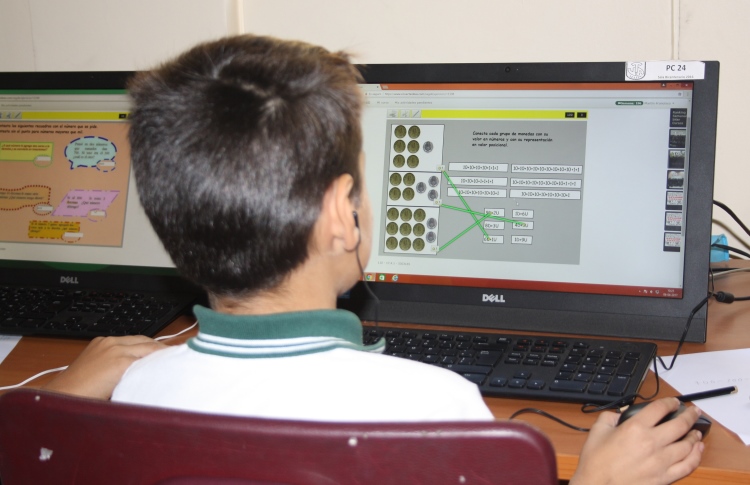 Juego desarrollado en Chile para enseñar matemáticas permitió avanzar el equivalente a medio año de escuela