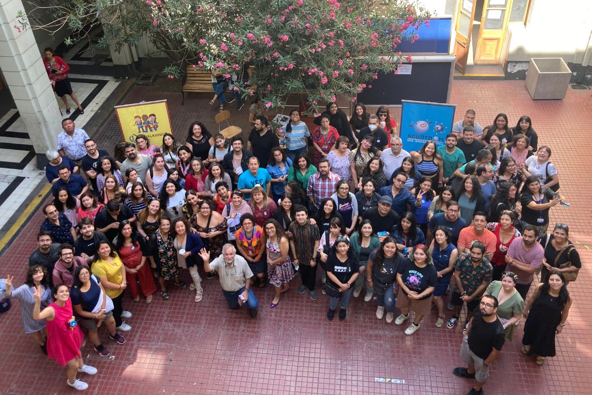 Más de 170 educadores de la comuna de Santiago se capacitan en Resolución de Problemas en el Aula con ARPA