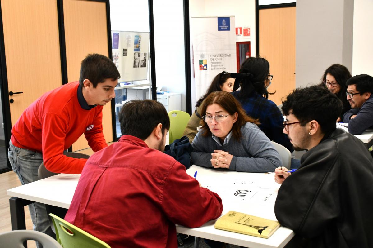 Docentes experimentaron la metodología ARPA para fortalecer la resolución colaborativa de problemas en el aula