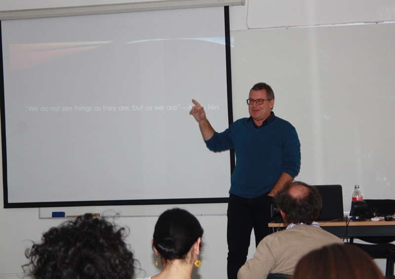 David Geelan: La observación en clases ofrece evidencia natural y auténtica, del proceso de educación en su hábitat natural