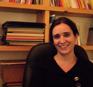 Carmen Sotomayor, Doctor en Pedagogía de la Lengua Materna e investigadora CIAE
