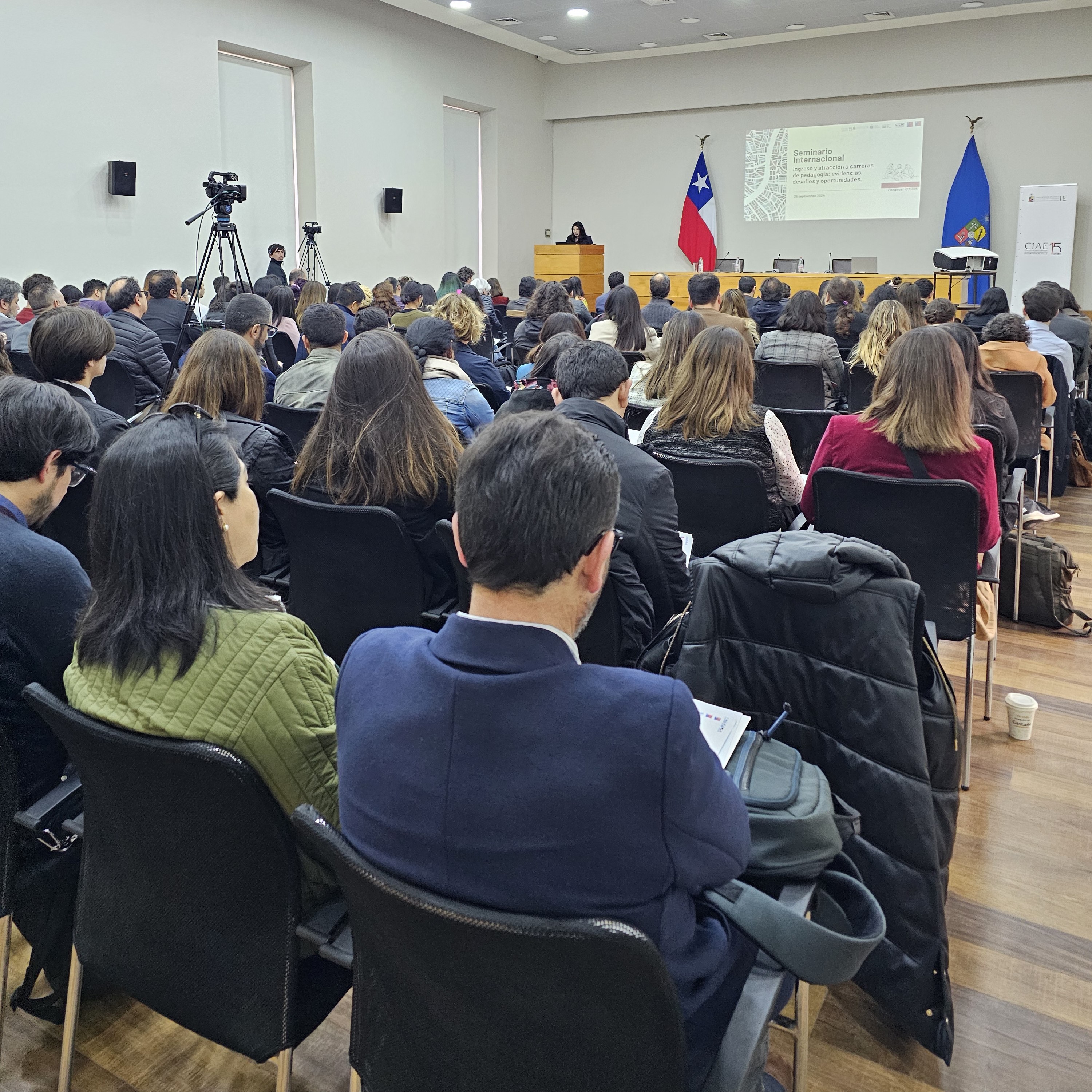 Seminario internacional abordó los desafíos para la atracción de estudiantes a carreras de pedagogía