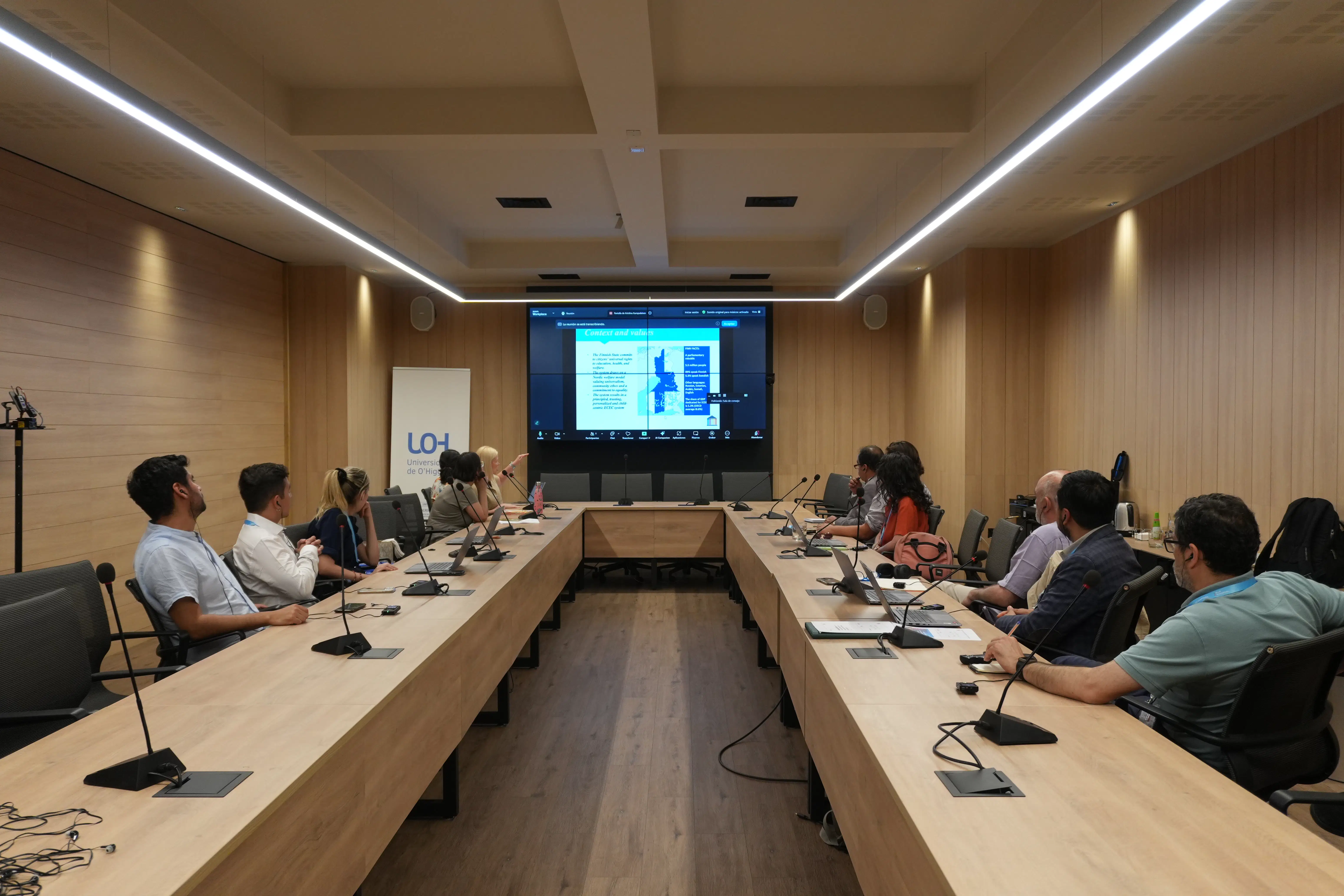 El taller con profesionales del SLEP Valle del Colchagua se realizó en la rectoría de la UOH.