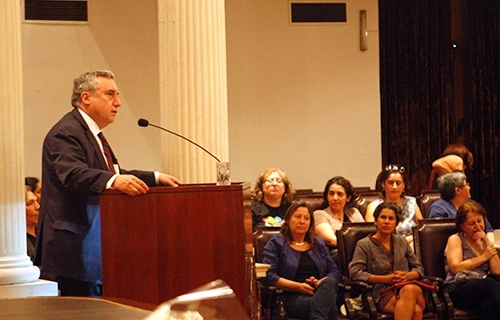 El rector de la U. de Chile, Ennio Vivaldi, en su discurso.