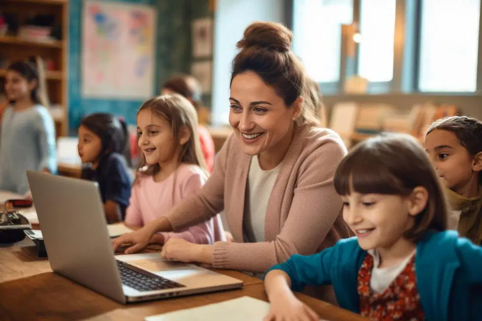 Diez herramientas de IA que todo profesor debería conocer: la #4 y la #7 están cambiando todo