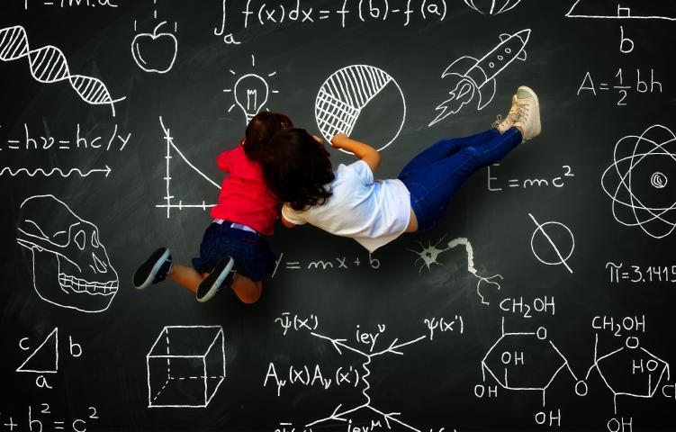 Imagen para la noticia: ¿Cómo nos ayudan la ciencia y matemática a enfrentar un virus?